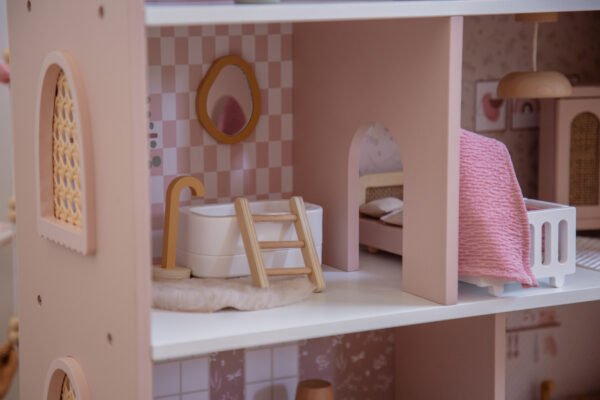 CASA DE MUÑECAS ROSA CON MUEBLES - Imagen 6