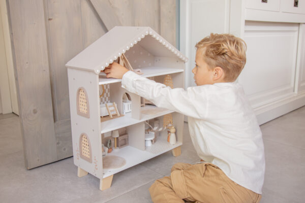 CASA DE MUÑECAS NOUGAT CON MUEBLES