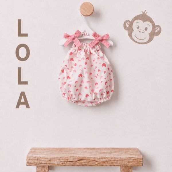 PELELE LOLA LA CHIMPANCÉ CORAZONES