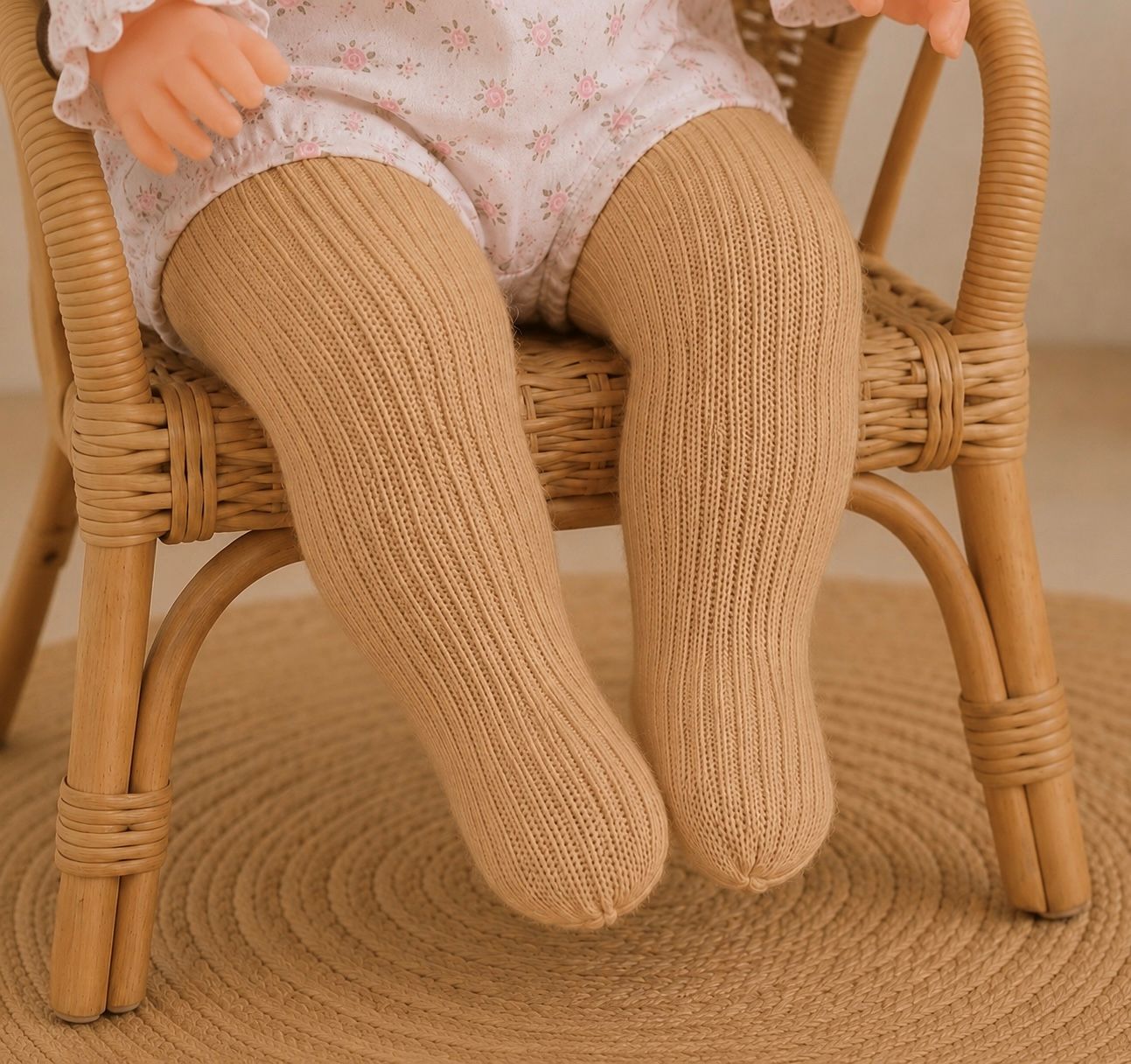 LEOTARDOS LANA BEIGE MUÑECO 36CM