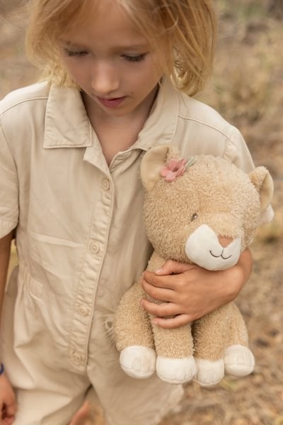 LEONA PELUCHE 25 CM SAFARI FRIENDS - Imagen 3